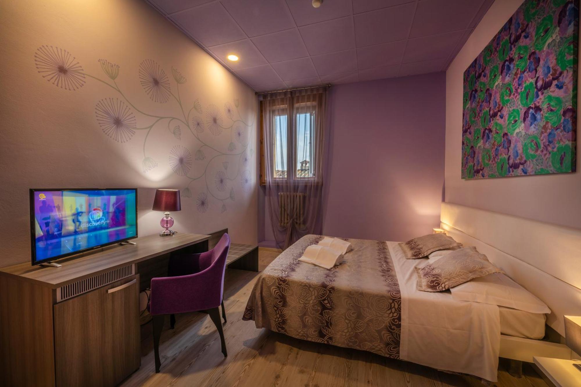 Hotel Palazzo Renieri - 3Stelle S Колле-ди-Валь-д'Эльса Экстерьер фото