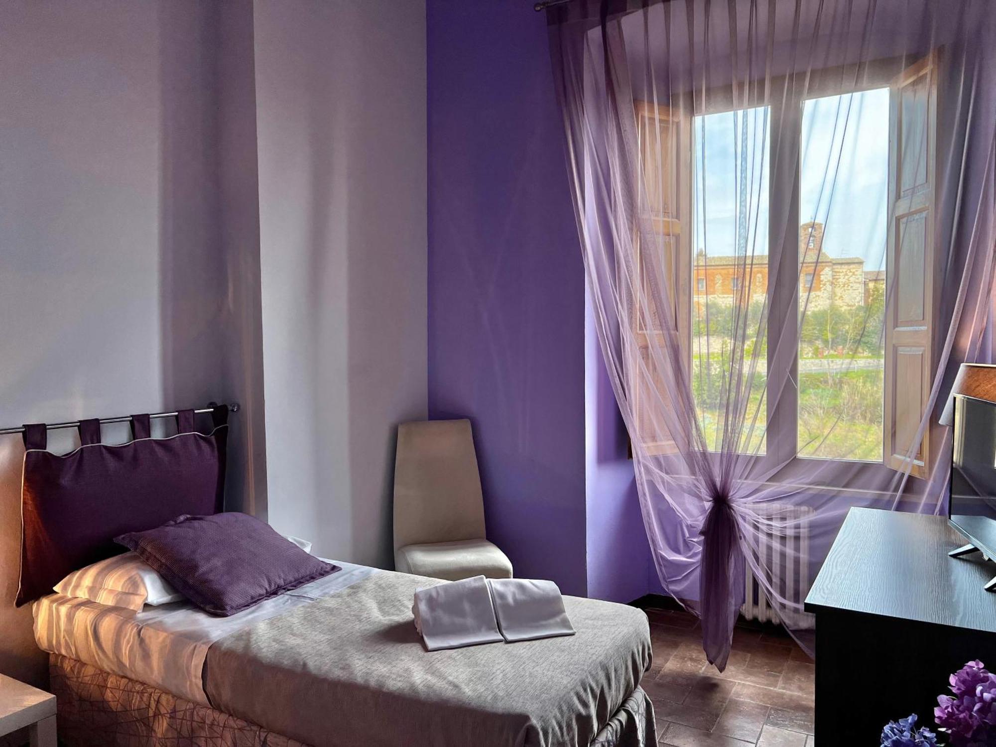Hotel Palazzo Renieri - 3Stelle S Колле-ди-Валь-д'Эльса Экстерьер фото