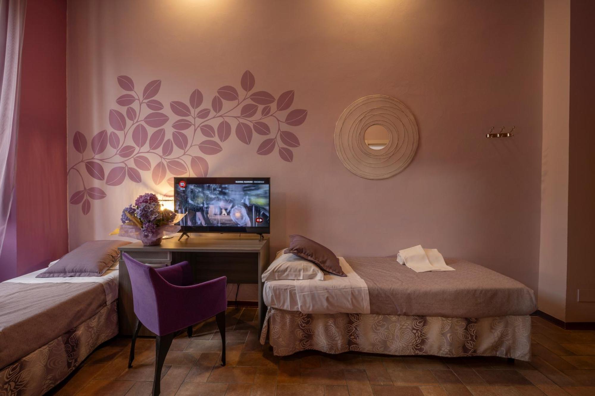Hotel Palazzo Renieri - 3Stelle S Колле-ди-Валь-д'Эльса Экстерьер фото