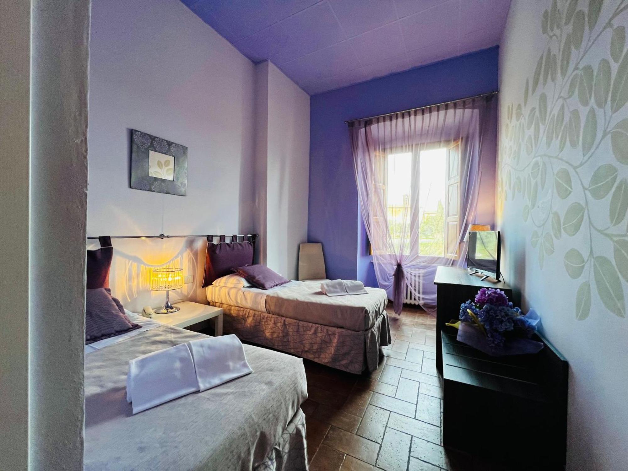 Hotel Palazzo Renieri - 3Stelle S Колле-ди-Валь-д'Эльса Экстерьер фото