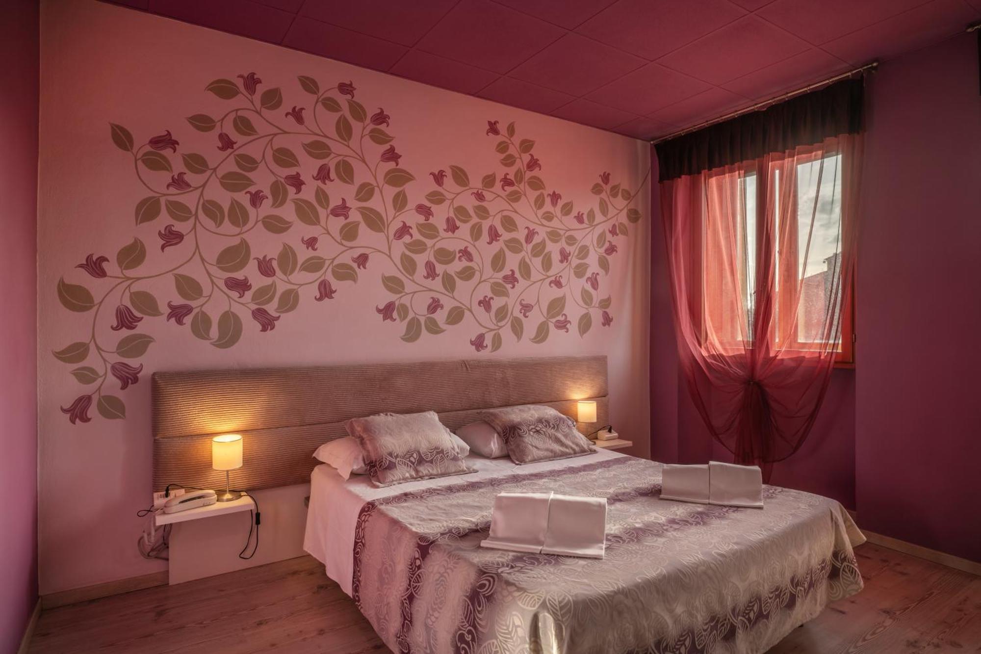 Hotel Palazzo Renieri - 3Stelle S Колле-ди-Валь-д'Эльса Экстерьер фото